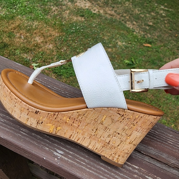 Tommy Hilfiger Wedge Sandals 7M - Picture 5 of 9
